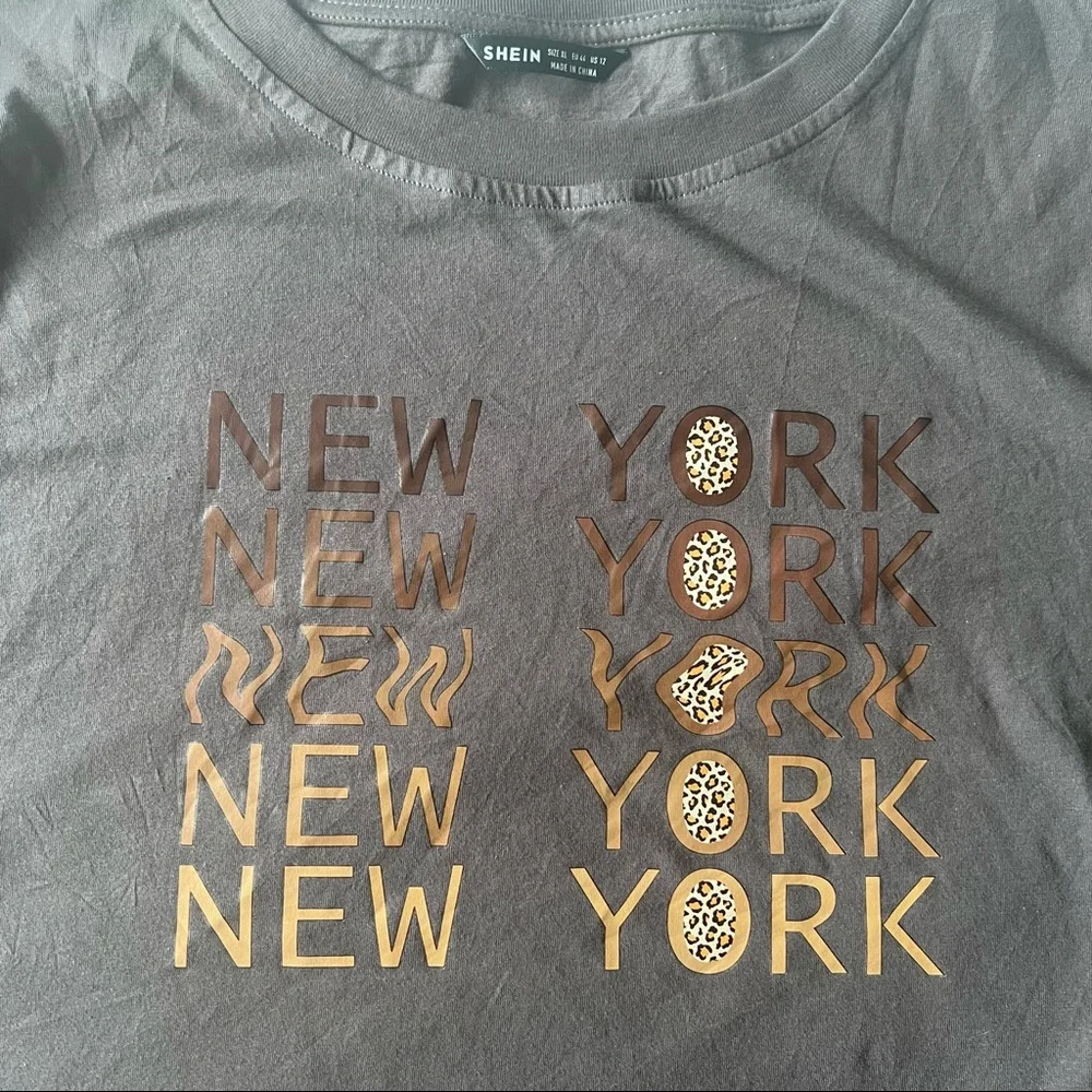 🆕 Leopard Lettered Tee - Gray, XL - Picture 4 of 4